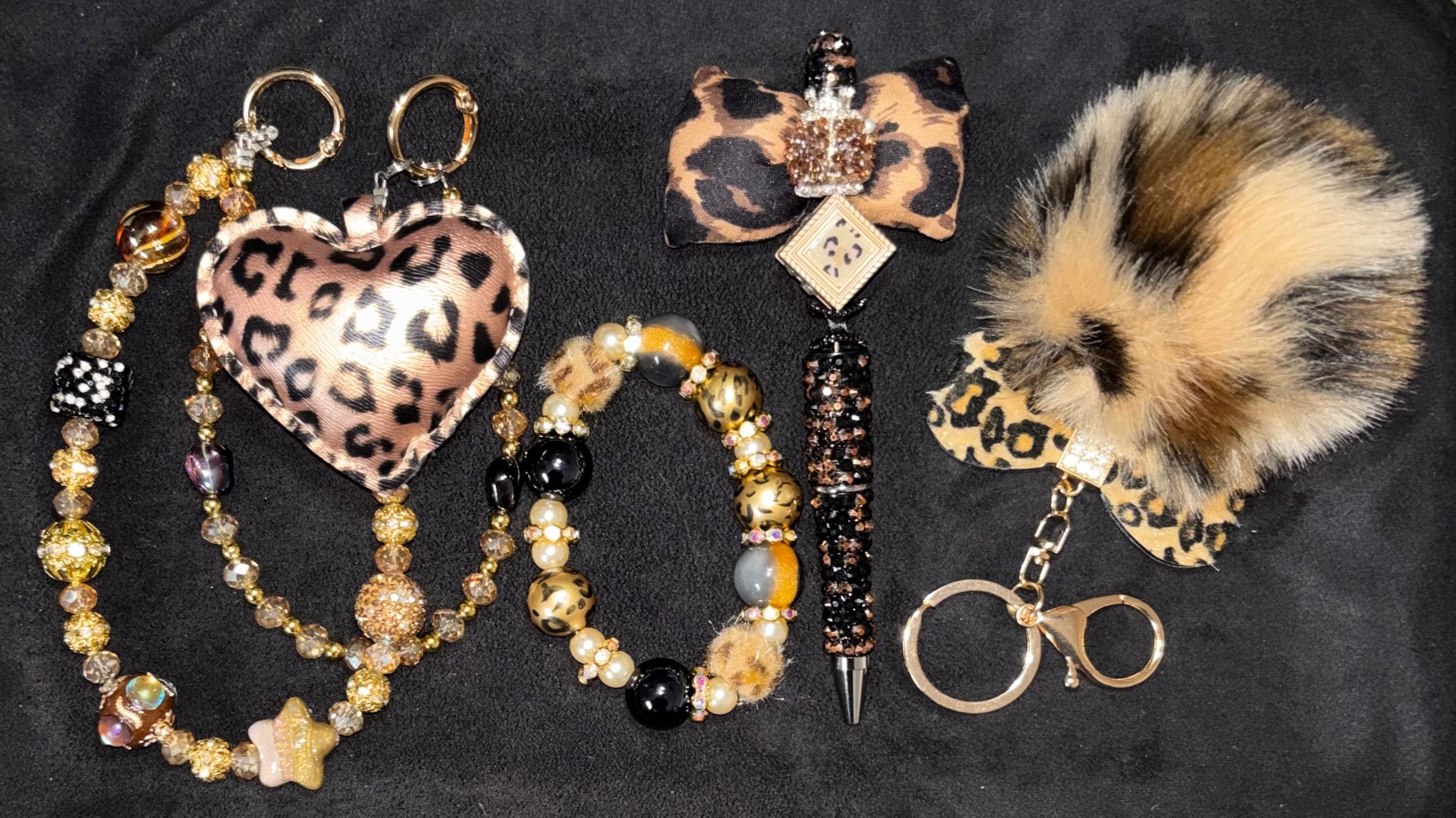 WILD AT HEART - Beaded Charm, Keychain Wristlet, Pen & Stretch Bracelet Set