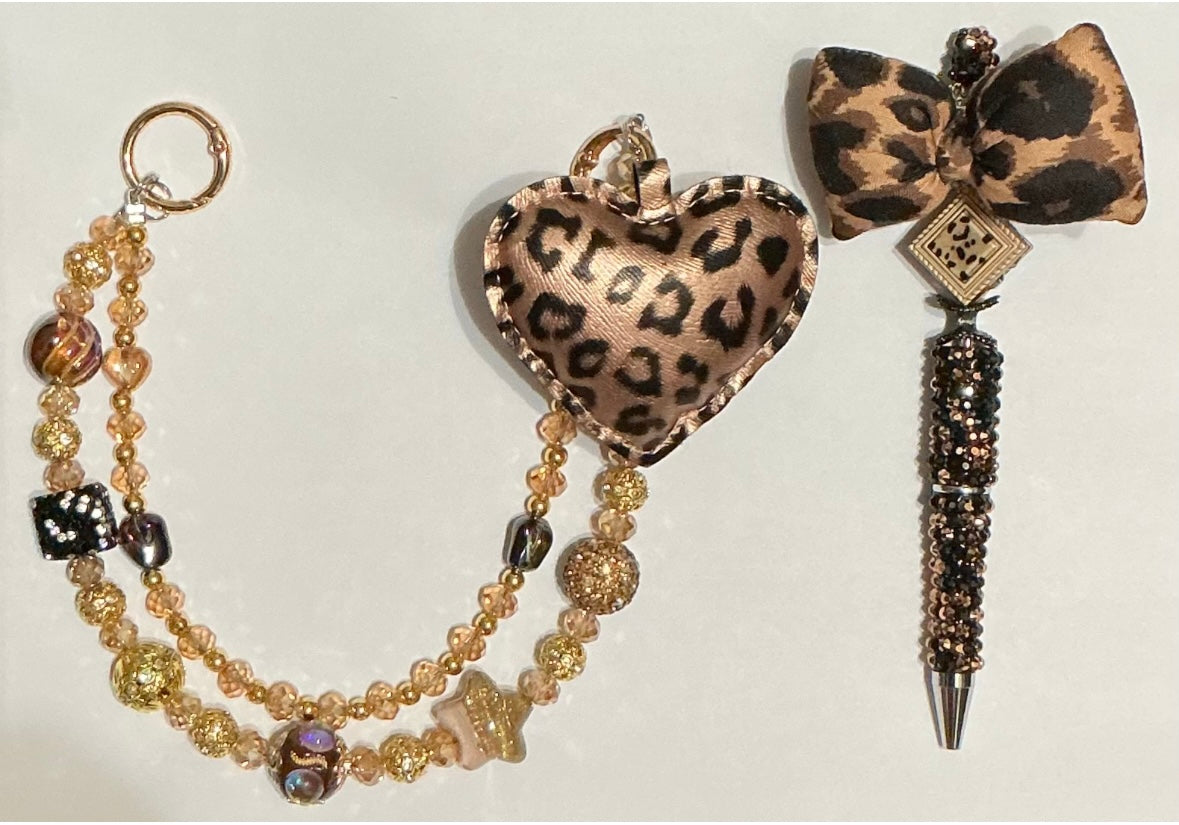 WILD AT HEART - Beaded Charm, Keychain Wristlet, Pen & Stretch Bracelet Set